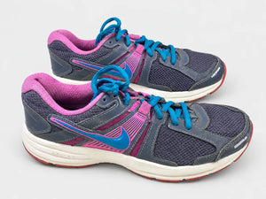 Nike Dart 9 pair side view