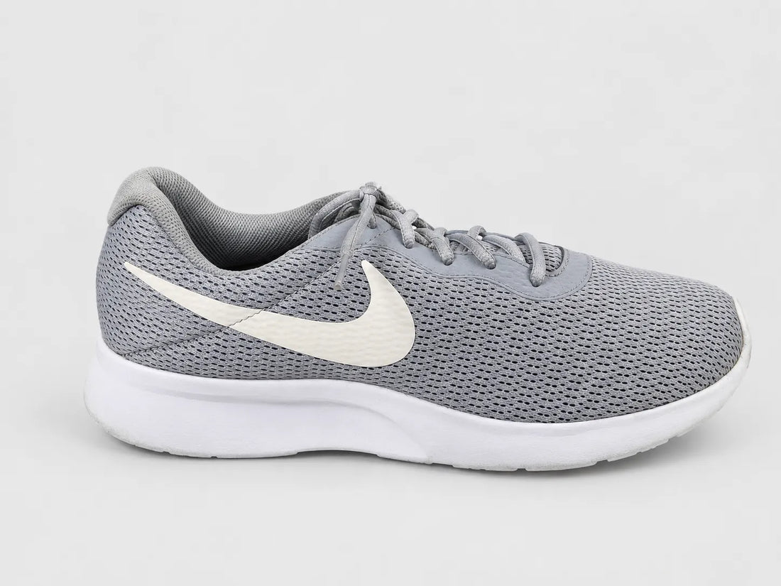 Nike Tanjun Grey White side profile